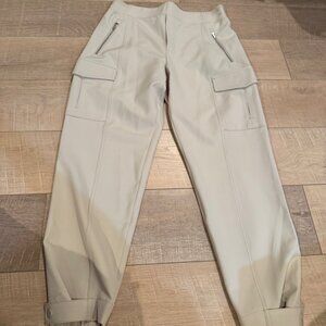 Athleta Womens Beige Cargo Pants 8/P With Zipper Pockets & Adjustable Cuffs